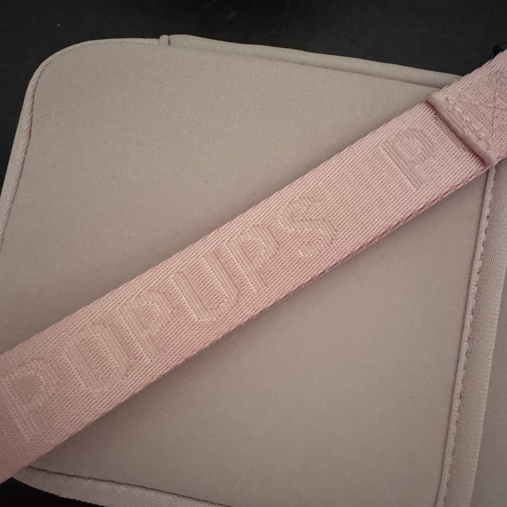 Popups Pretty in Pink Passport Wallet - Picture 2 of 4